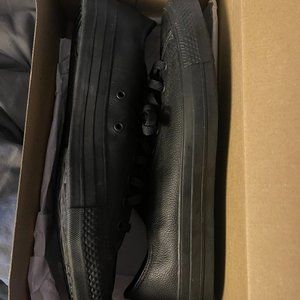 LOW CONVERSE LEATHER BLACK